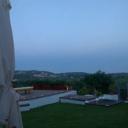Pt Con Giardino Vista Mare *
